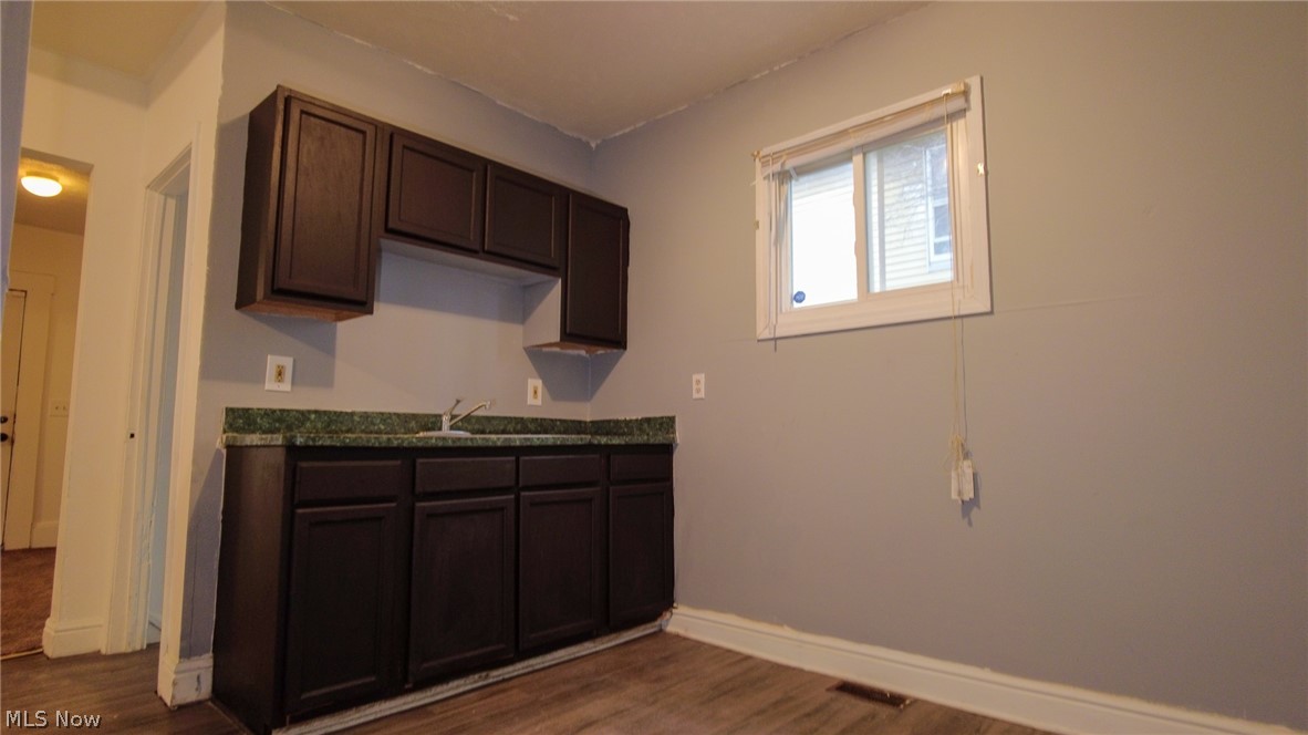 Southern Hower Stone & Raymond - Residential