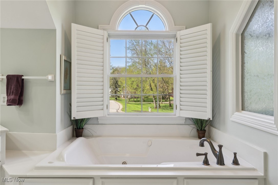 6307 Paderborne Drive, Hudson, Ohio image 27
