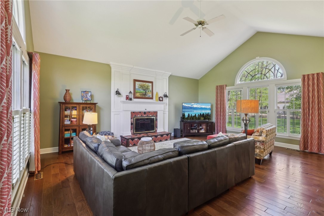 6307 Paderborne Drive, Hudson, Ohio image 2