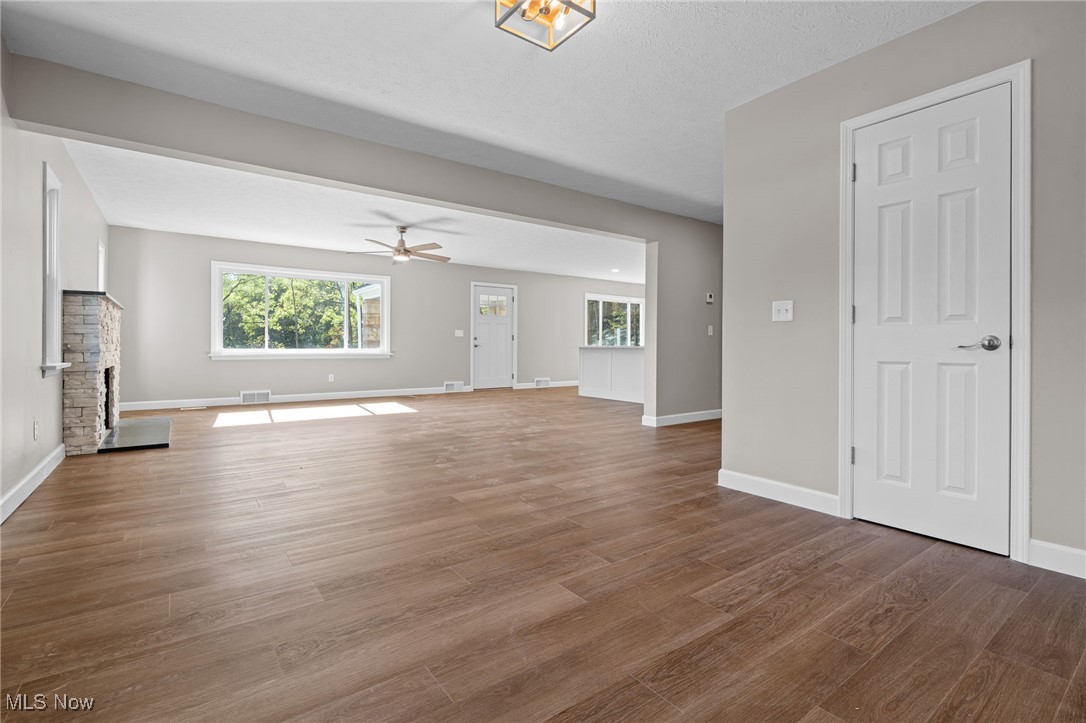 1 Arlington-Krumroy Acreage - Residential