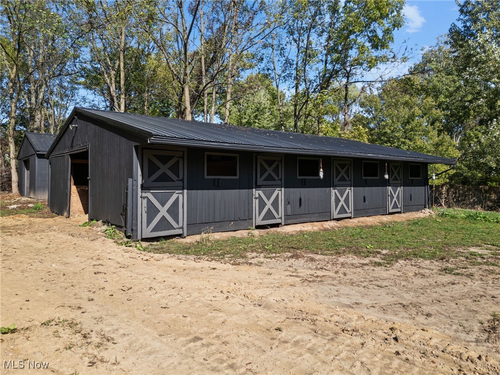 1 Arlington-Krumroy Acreage - Residential