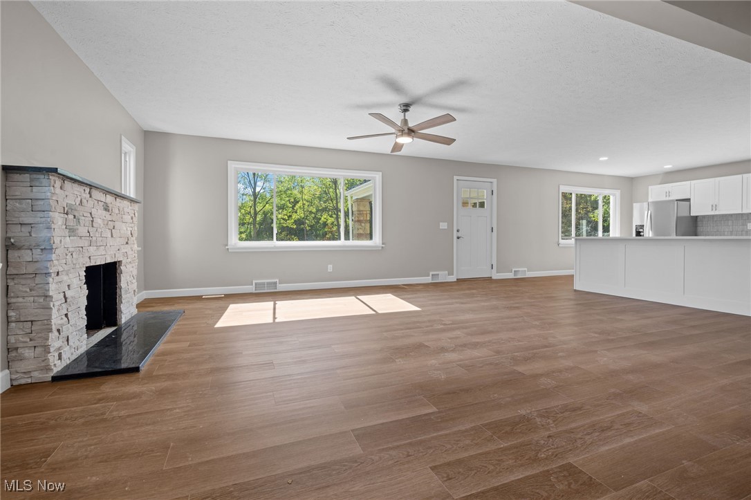 1 Arlington-Krumroy Acreage - Residential