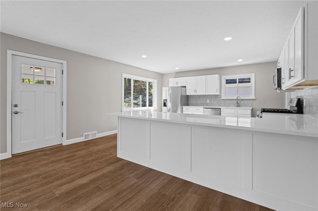 1 Arlington-Krumroy Acreage - Residential