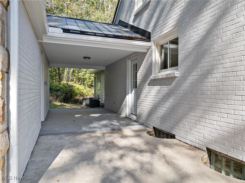 1 Arlington-Krumroy Acreage - Residential