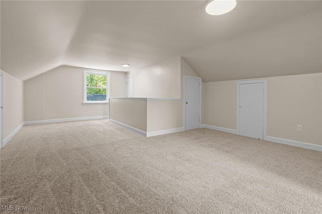 1 Arlington-Krumroy Acreage - Residential