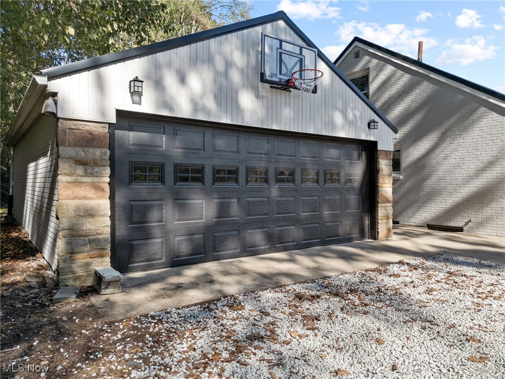 1 Arlington-Krumroy Acreage - Residential