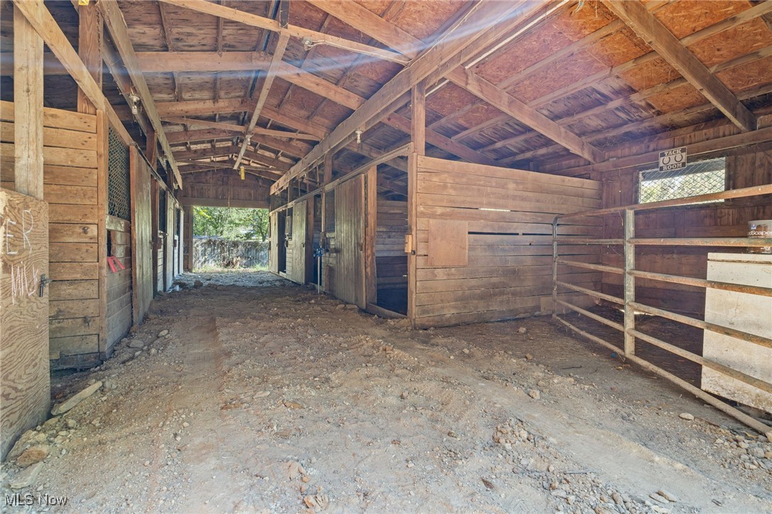 1 Arlington-Krumroy Acreage - Residential
