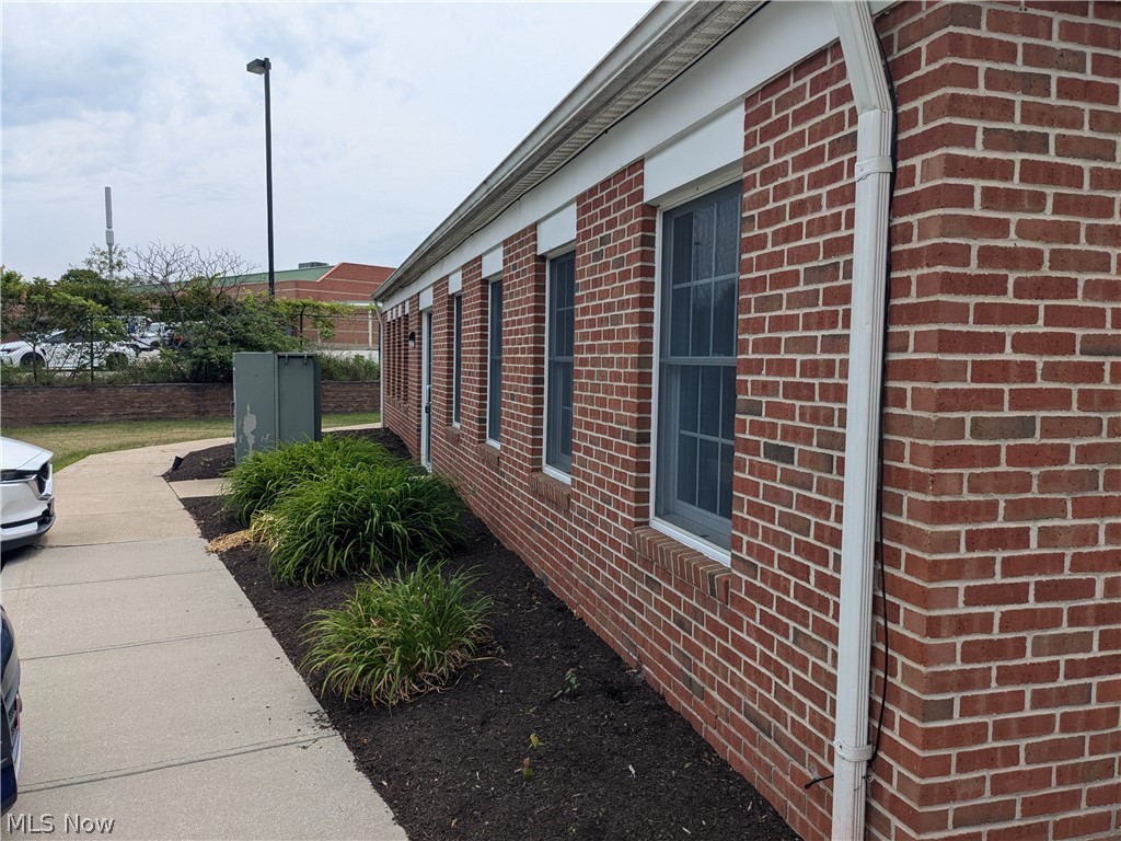 Old Oak Office Park Condos - Commercial Sale