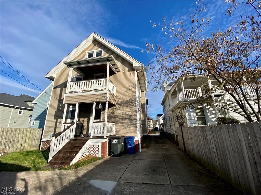 Lakewood, Ohio 44107, United States, 1 Bedroom Bedrooms, ,1 BathroomBathrooms,Residential,Active,214917