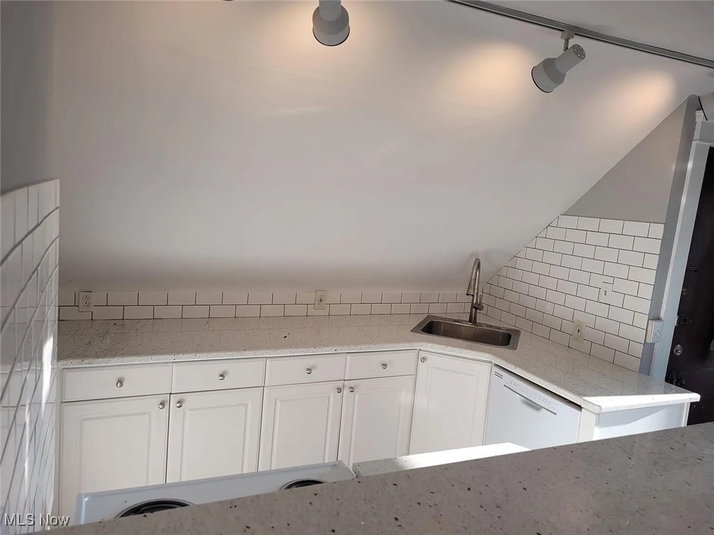 Lakewood, Ohio 44107, United States, 1 Bedroom Bedrooms, ,1 BathroomBathrooms,Residential,Active,214917