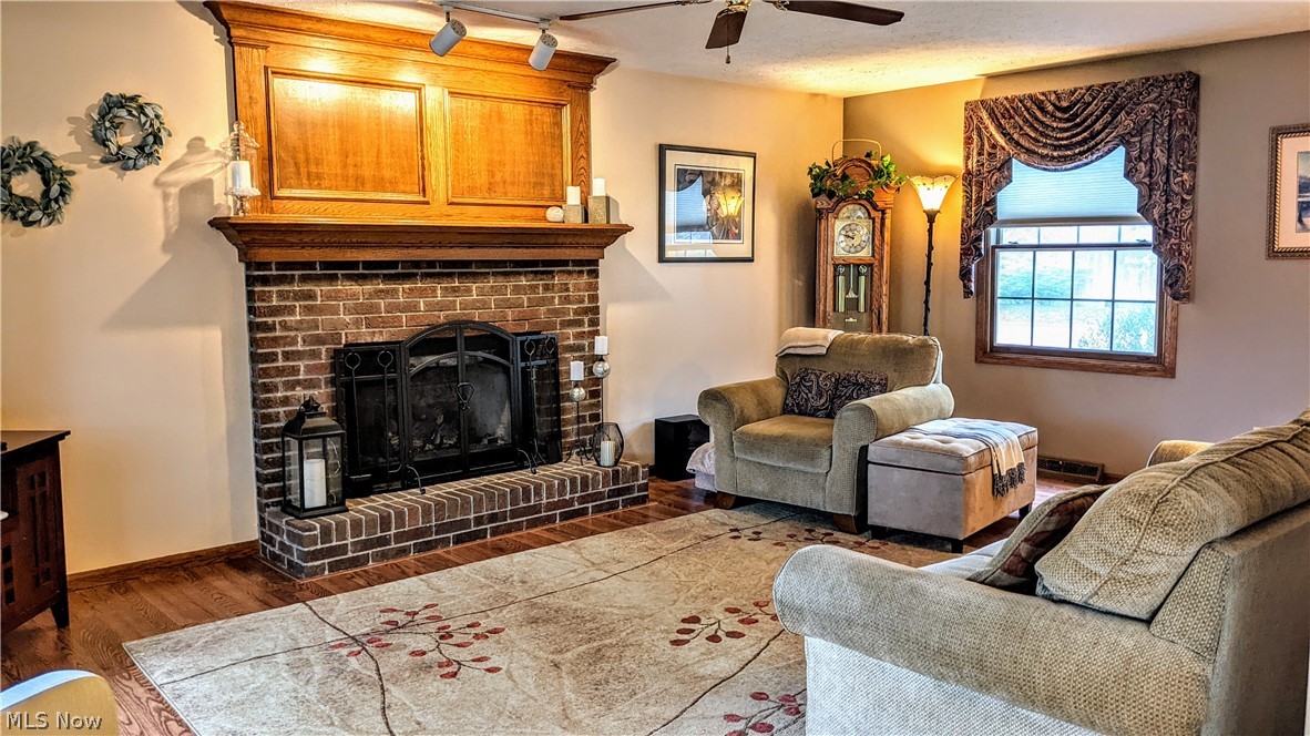 Lanmark Woods - Residential