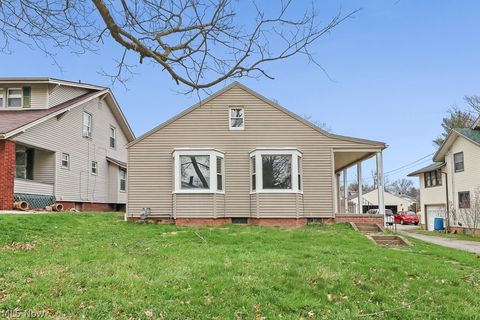 Homes For Sale - 1073 Parkside Drive<br/> Stark County, Alliance, OH 44601