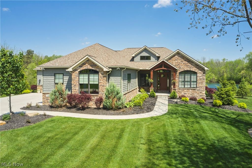 Photo of 2141 Hayden Drive, Hinckley, OH 44233 (MLS # 5211529)