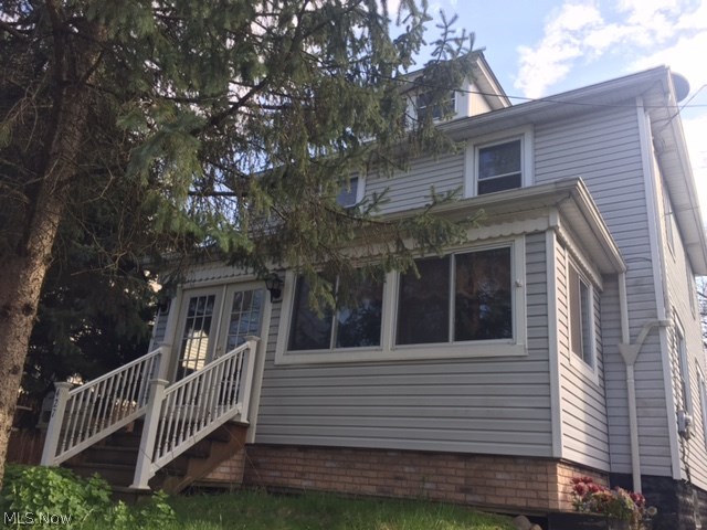 Well-maintained Ravenna colonial. Lots to offer - newer siding, roof, windows, large 2 car det garage, paved driveway. Move-in condition perfect for an investor or first time buyer!