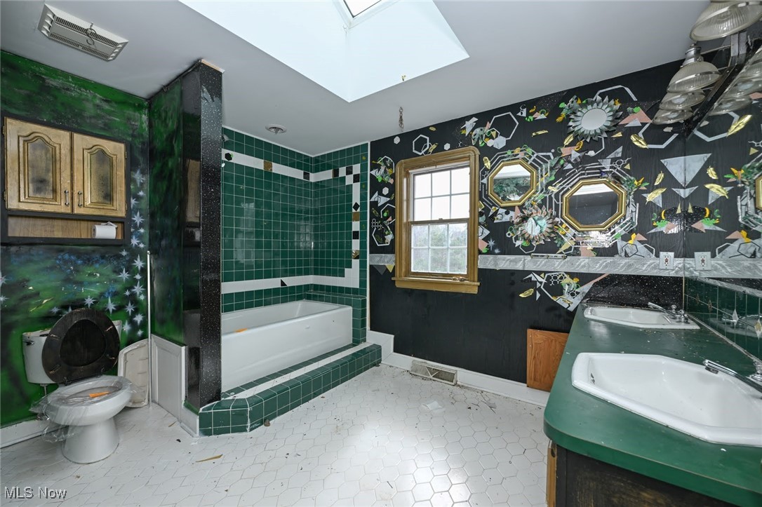 315 Babbling Brook Oval, Hinckley, Ohio image 30