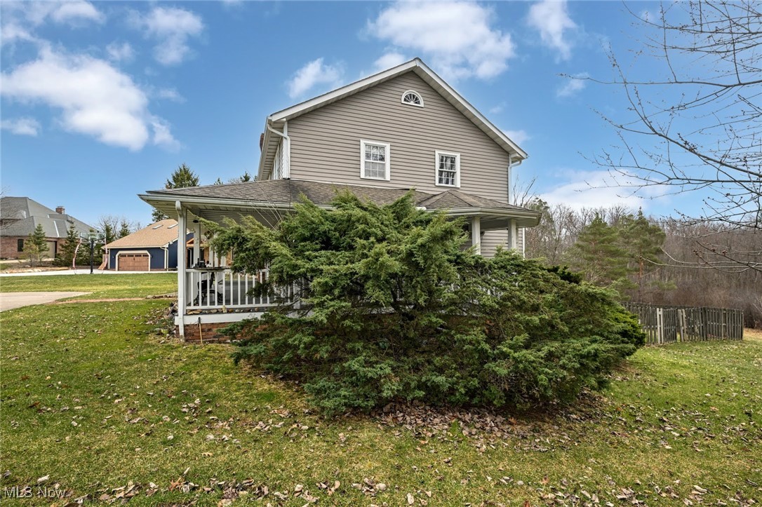315 Babbling Brook Oval, Hinckley, Ohio image 4