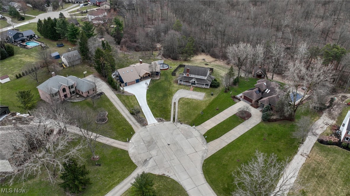 315 Babbling Brook Oval, Hinckley, Ohio image 8