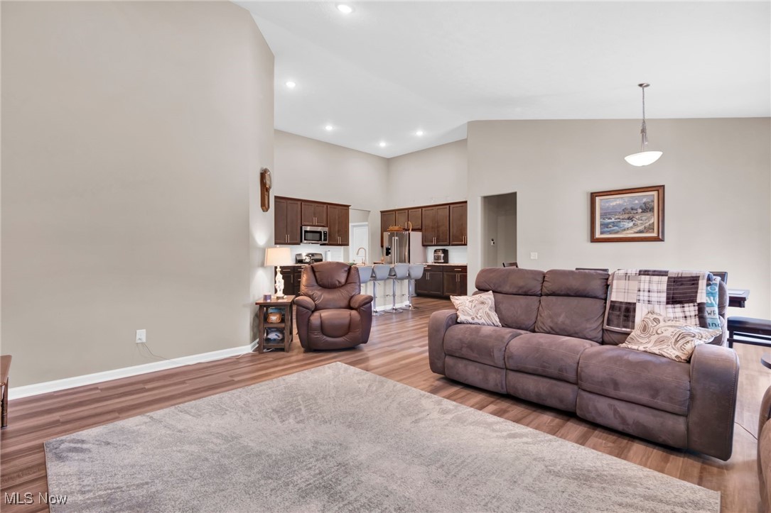1236 Selena Grove, Uniontown, Ohio image 14