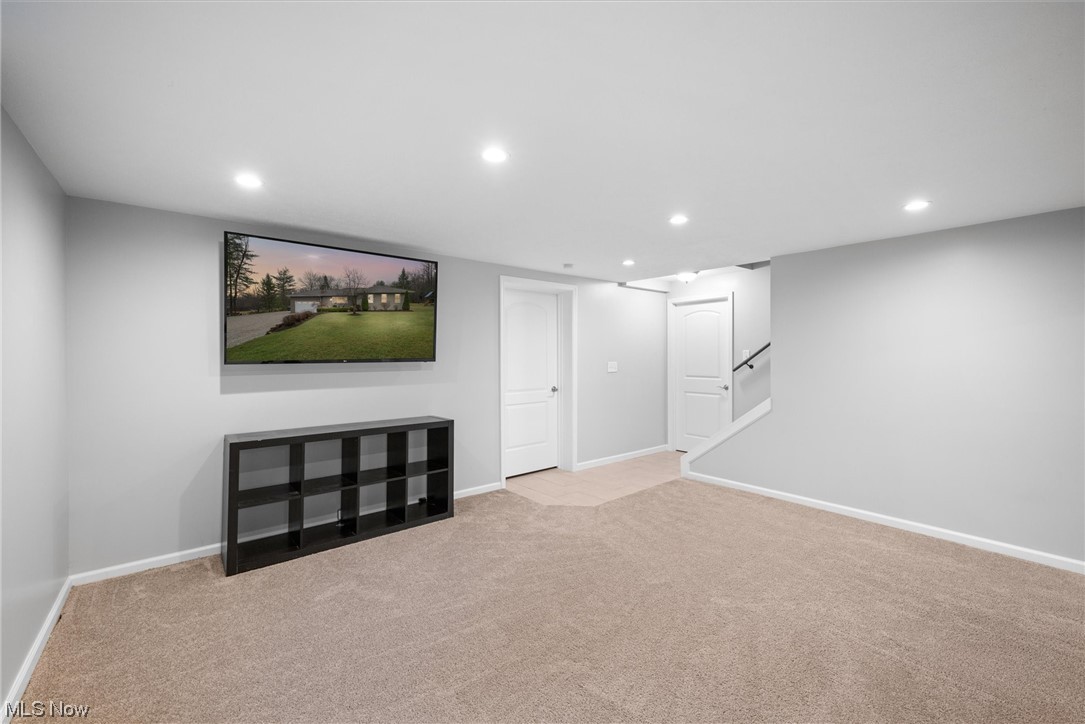 Middle Division/Said Russell - Residential