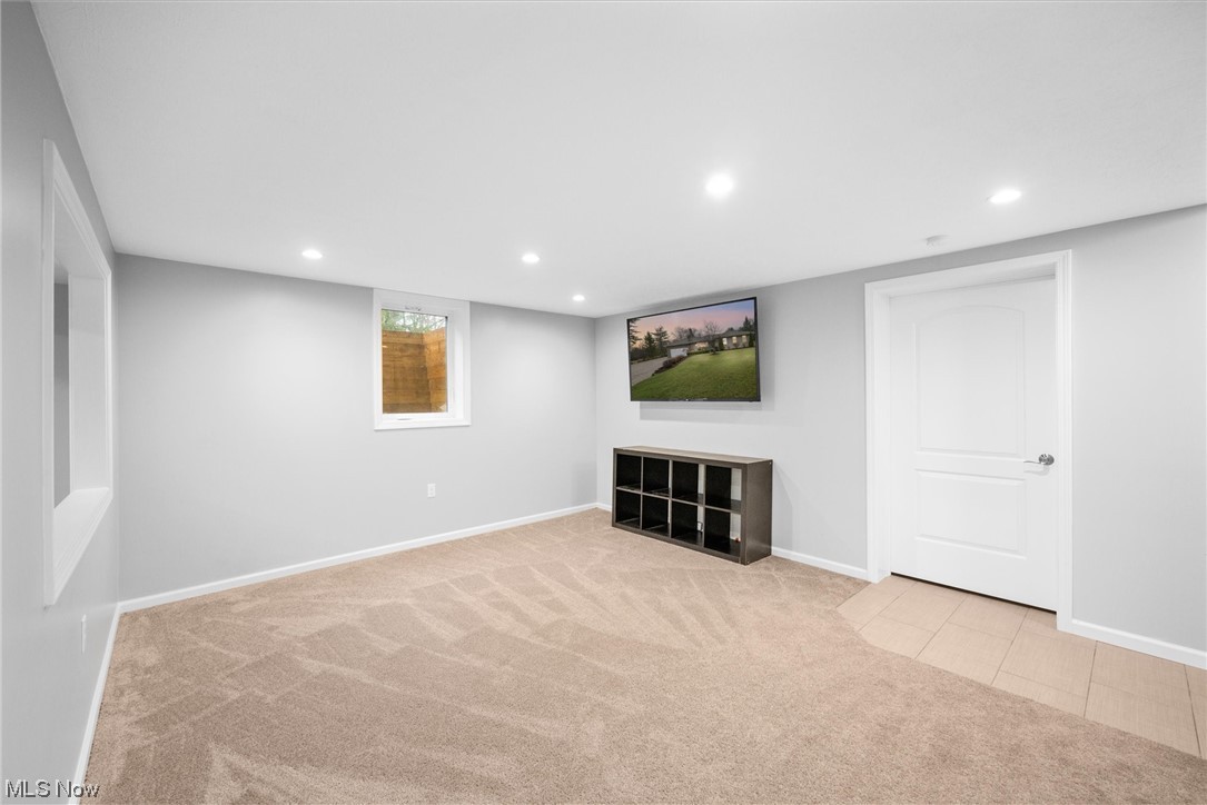 Middle Division/Said Russell - Residential