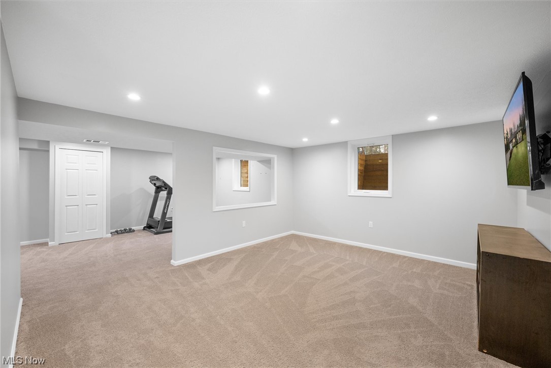 Middle Division/Said Russell - Residential