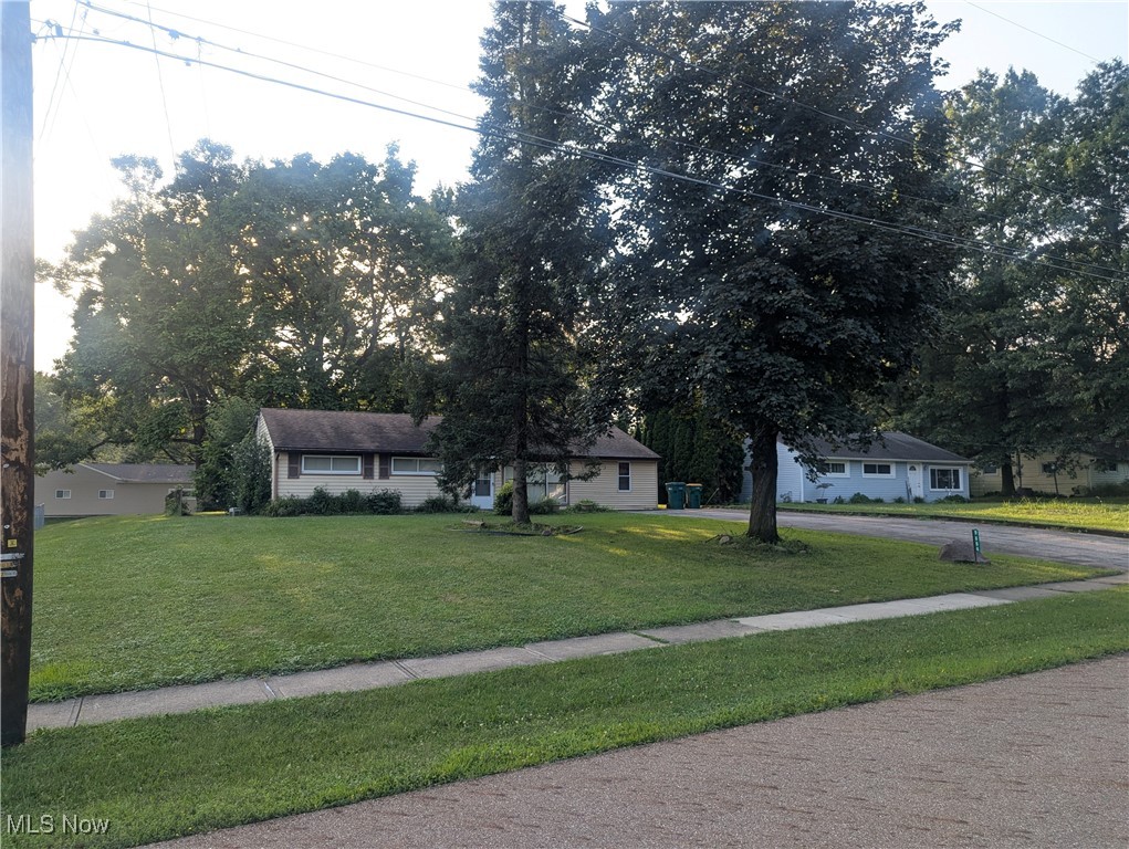 9884 Oakwood Drive