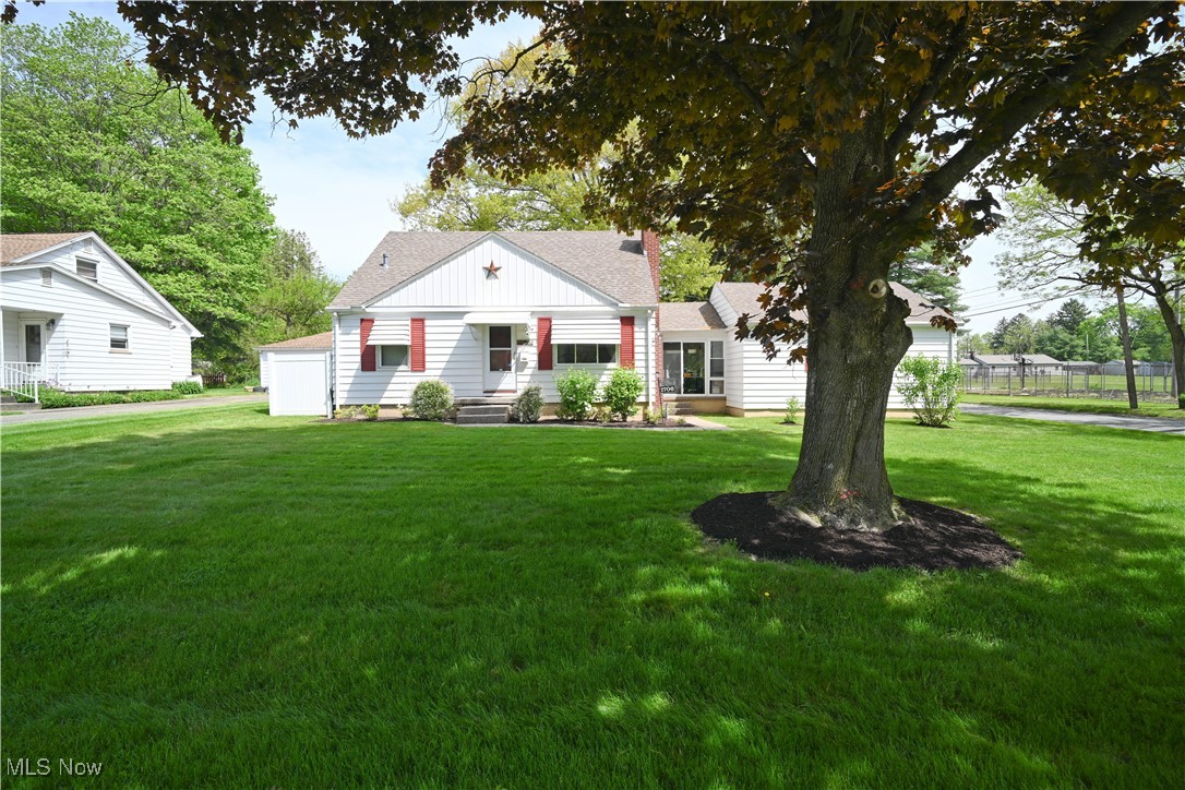 1706 Mccollum Road, Youngstown, Ohio image 2