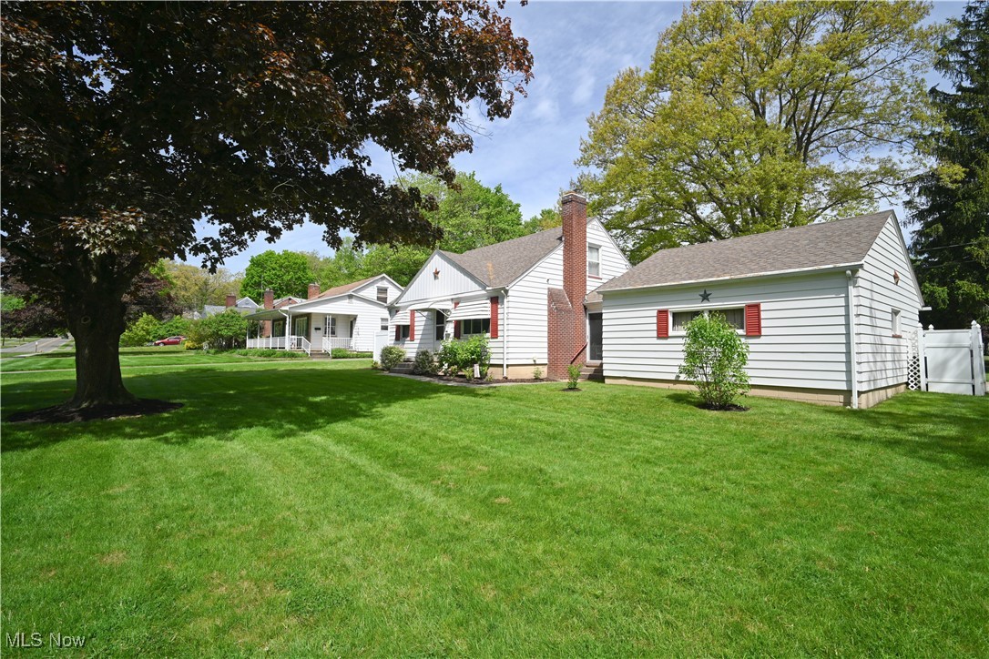 1706 Mccollum Road, Youngstown, Ohio image 3