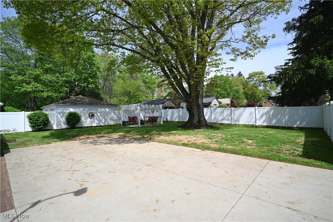 1706 Mccollum Road, Youngstown, Ohio image 6
