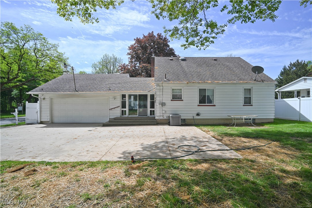 1706 Mccollum Road, Youngstown, Ohio image 4