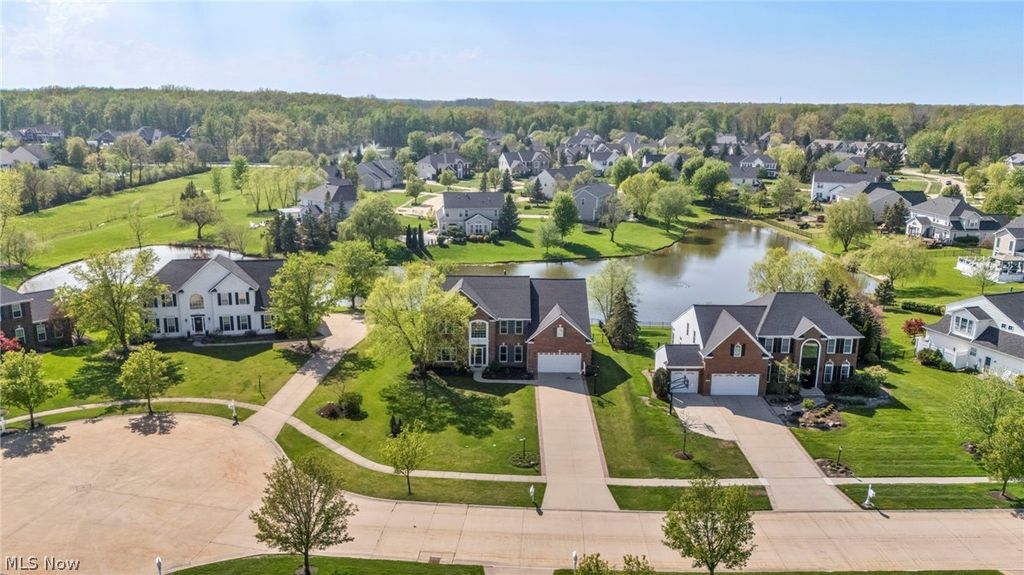 Photo of 3382 Burgundy Circle, Avon, OH 44011 (MLS # 5196079)