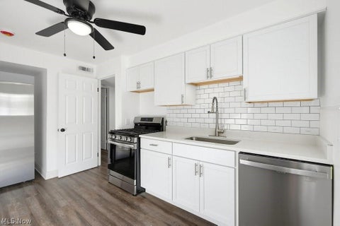Tiny photo for 18605 Parkmount Avenue, Cleveland, OH 44135 (MLS # 5257405)