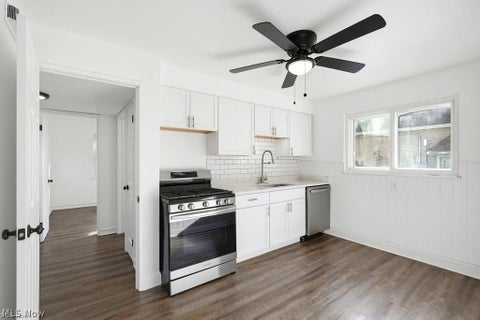 Tiny photo for 18605 Parkmount Avenue, Cleveland, OH 44135 (MLS # 5257405)
