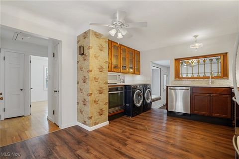 Tiny photo for 188 Grand Boulevard, Bedford, OH 44146 (MLS # 5169353)