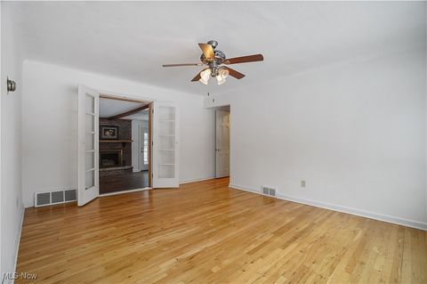 Tiny photo for 188 Grand Boulevard, Bedford, OH 44146 (MLS # 5169353)