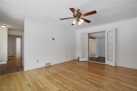 Tiny photo for 188 Grand Boulevard, Bedford, OH 44146 (MLS # 5169353)