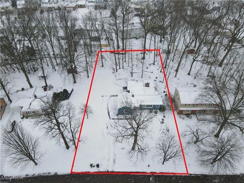 Tiny photo for 188 Grand Boulevard, Bedford, OH 44146 (MLS # 5169353)