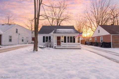 299 Inwood Boulevard Avon Lake OH 44012