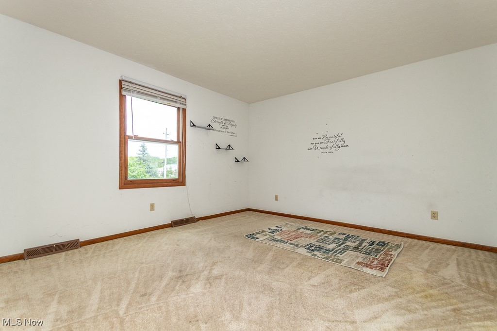 8391 Lanmark Drive, Mentor, Ohio image 23