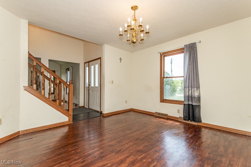 8391 Lanmark Drive, Mentor, Ohio image 5