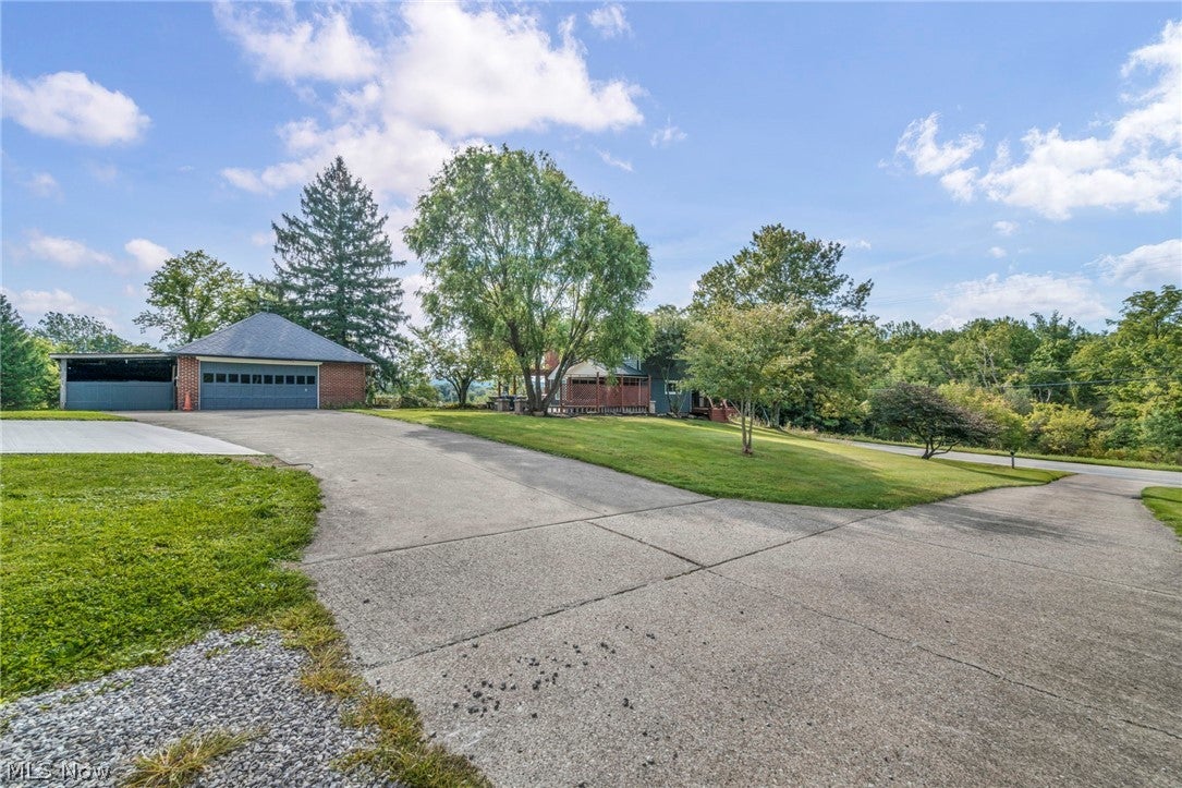 1511 Center Road