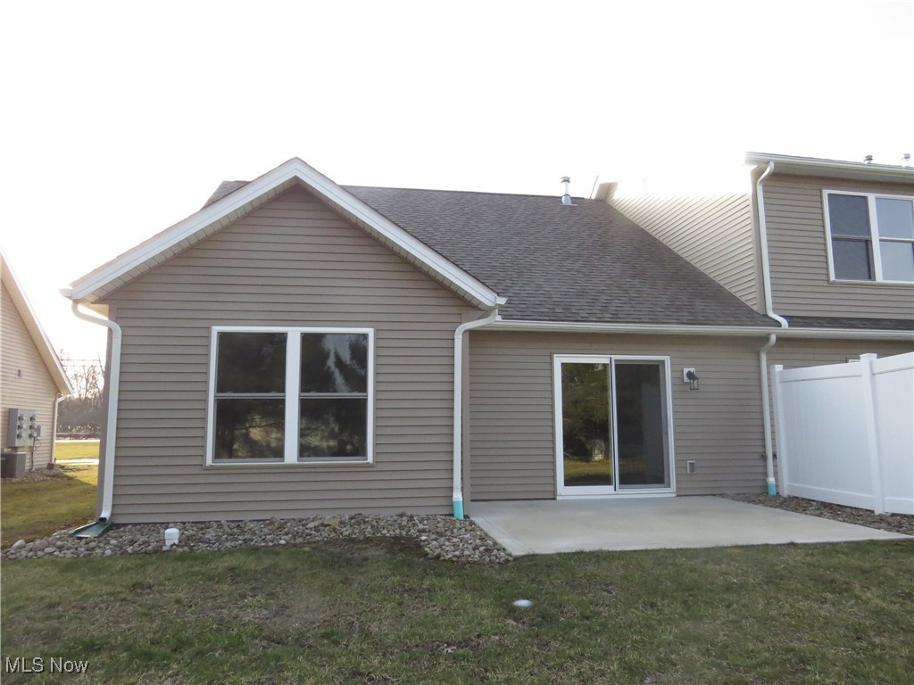 Painesville Township, Ohio 44077, United States, 2 Bedrooms Bedrooms, ,2 BathroomsBathrooms,Residential,Active,79982