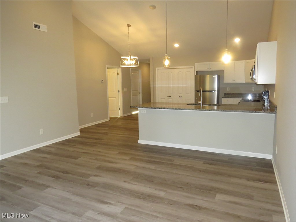 Painesville Township, Ohio 44077, United States, 2 Bedrooms Bedrooms, ,2 BathroomsBathrooms,Residential,Active,79982