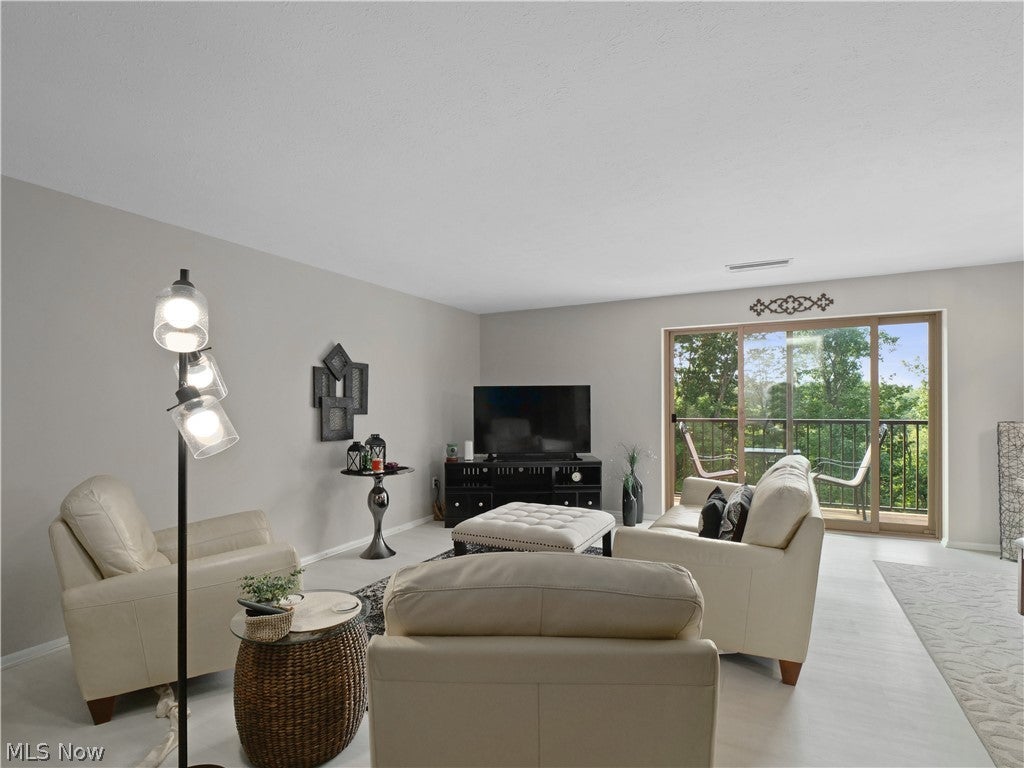 18501 Hilliard Boulevard 317