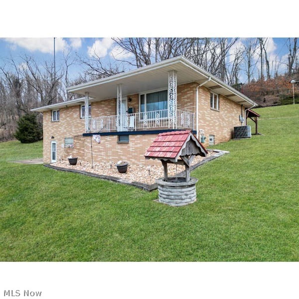 Photo of 903 Logan Avenue, Mingo Junction, OH 43938 (MLS # 5187942)