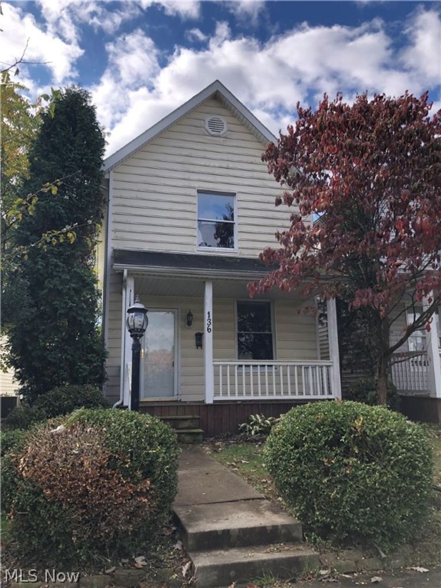 Great opportunity with this three bedroom home.  Just minutes from local schools, parks, and some shopping.