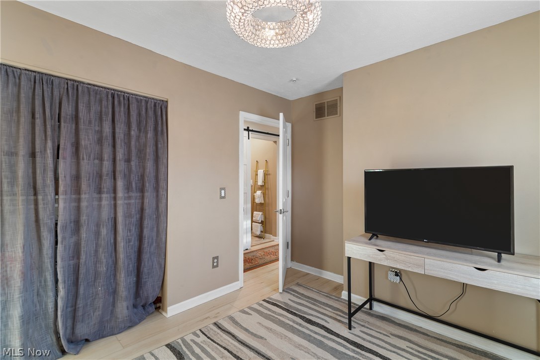 Beach Cliff 03 - Residential