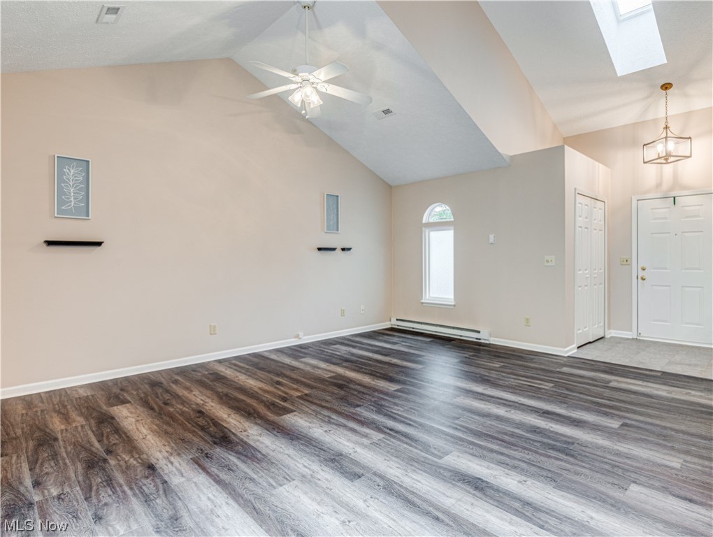 Hilltop Terrace Condo Ph 03 - Residential