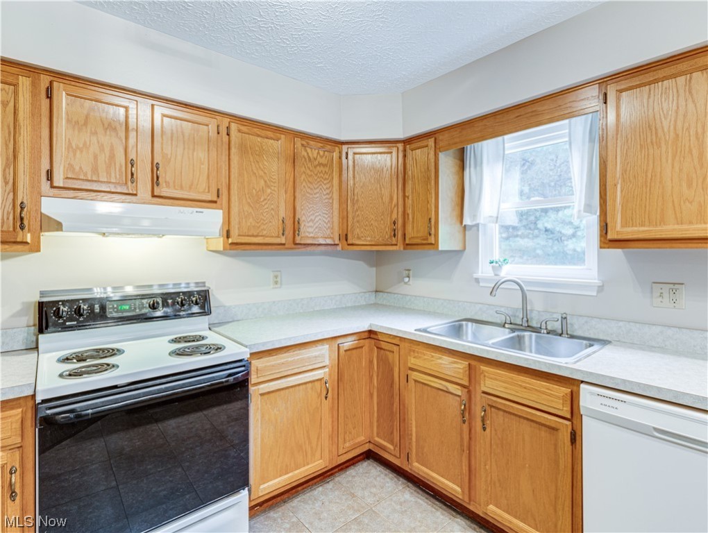 Hilltop Terrace Condo Ph 03 - Residential