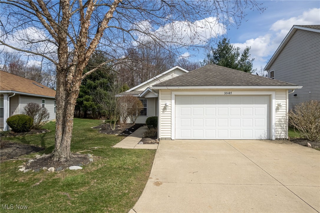 3547 Castleton Lane, Brunswick, Ohio image 2